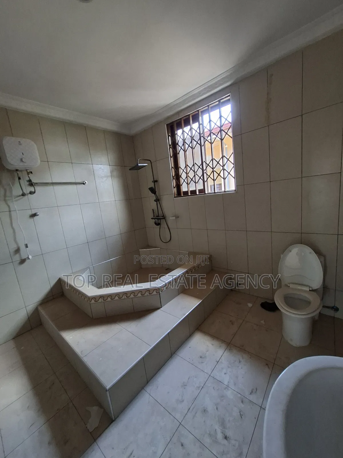 5bdrm Duplex in Ars, American House for rent