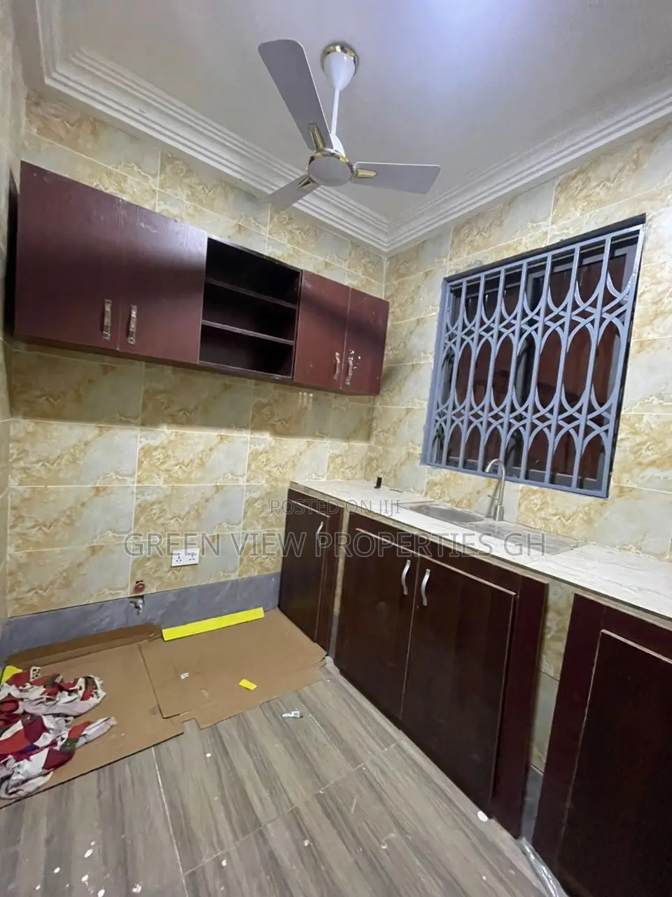 1bdrm Room & Parlour in West Hills Mall Area for rent