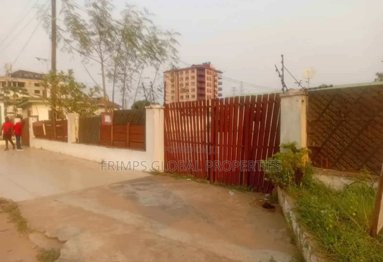 2 And Half Plots With Old House At Dzorwulu For Sale
