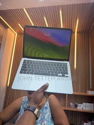 New Laptop Apple MacBook Pro 2020 16GB Apple M1 Pro SSD 512GB