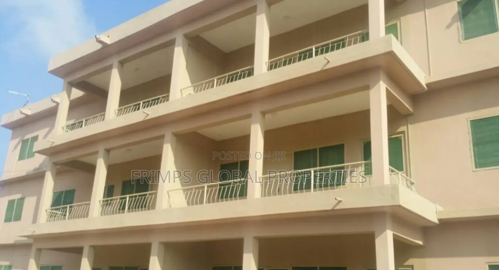 20bdrm House in Sakaman for sale