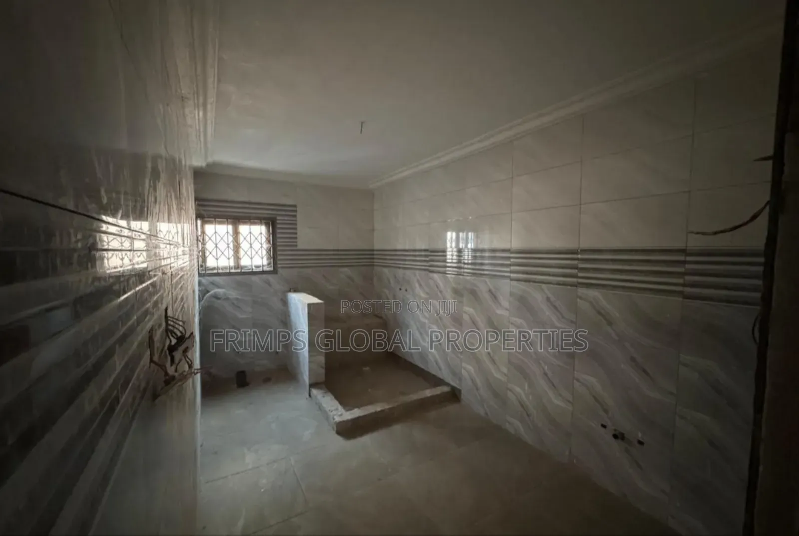 6bdrm House in New Gbawe for sale