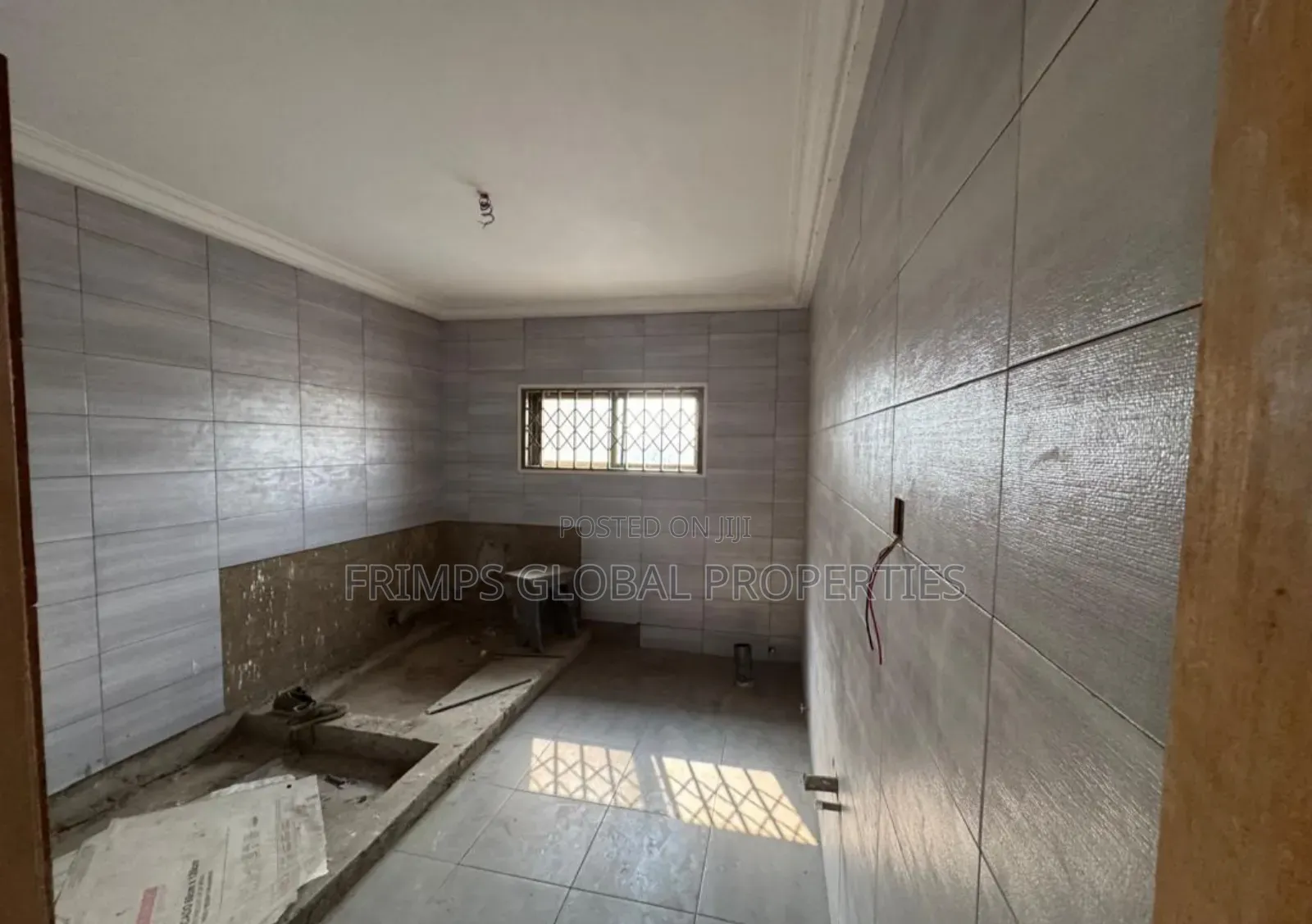 6bdrm House in New Gbawe for sale