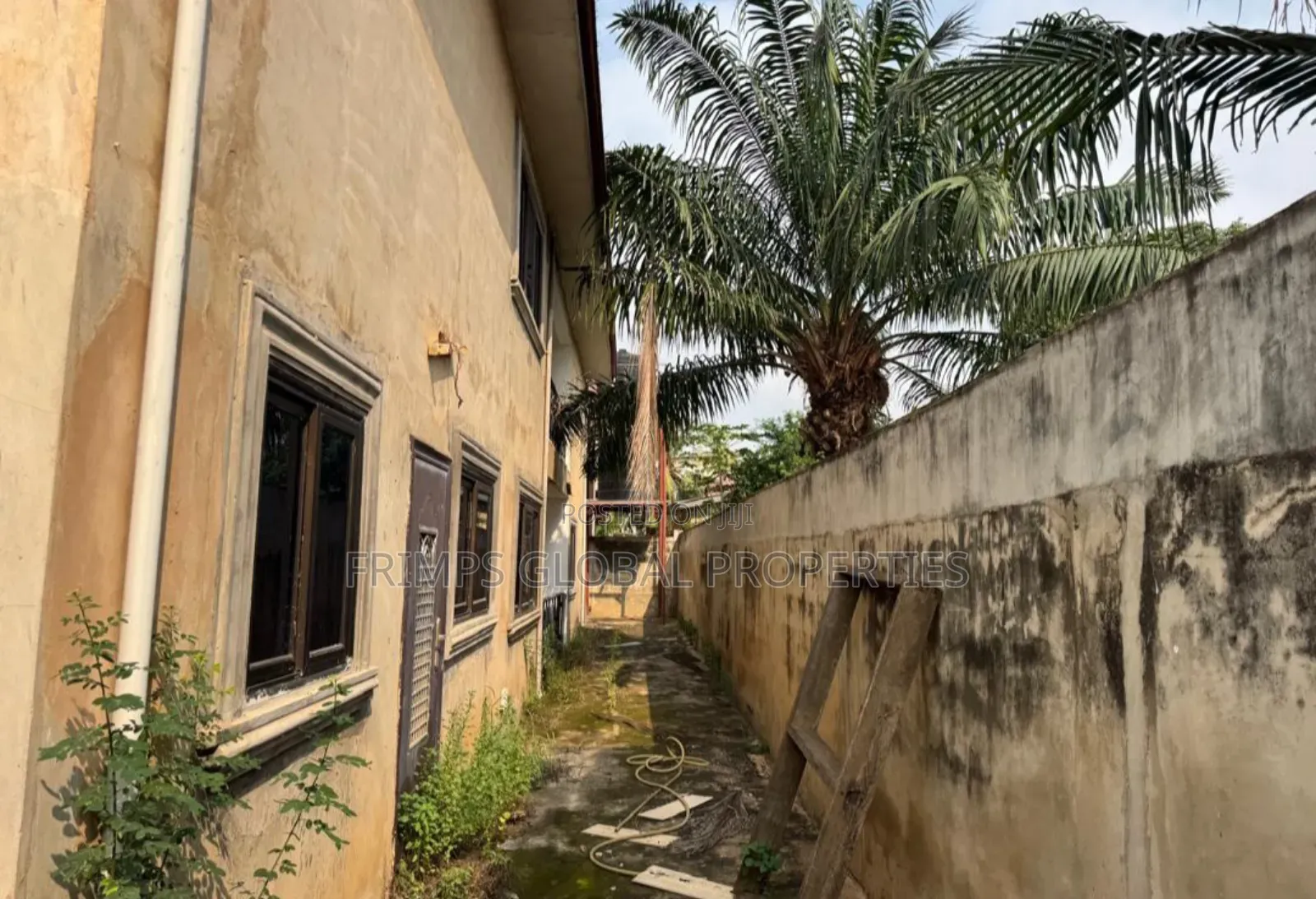 6bdrm House in New Gbawe for sale