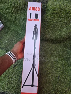 7ft Tripod With Bluetooth Shutter