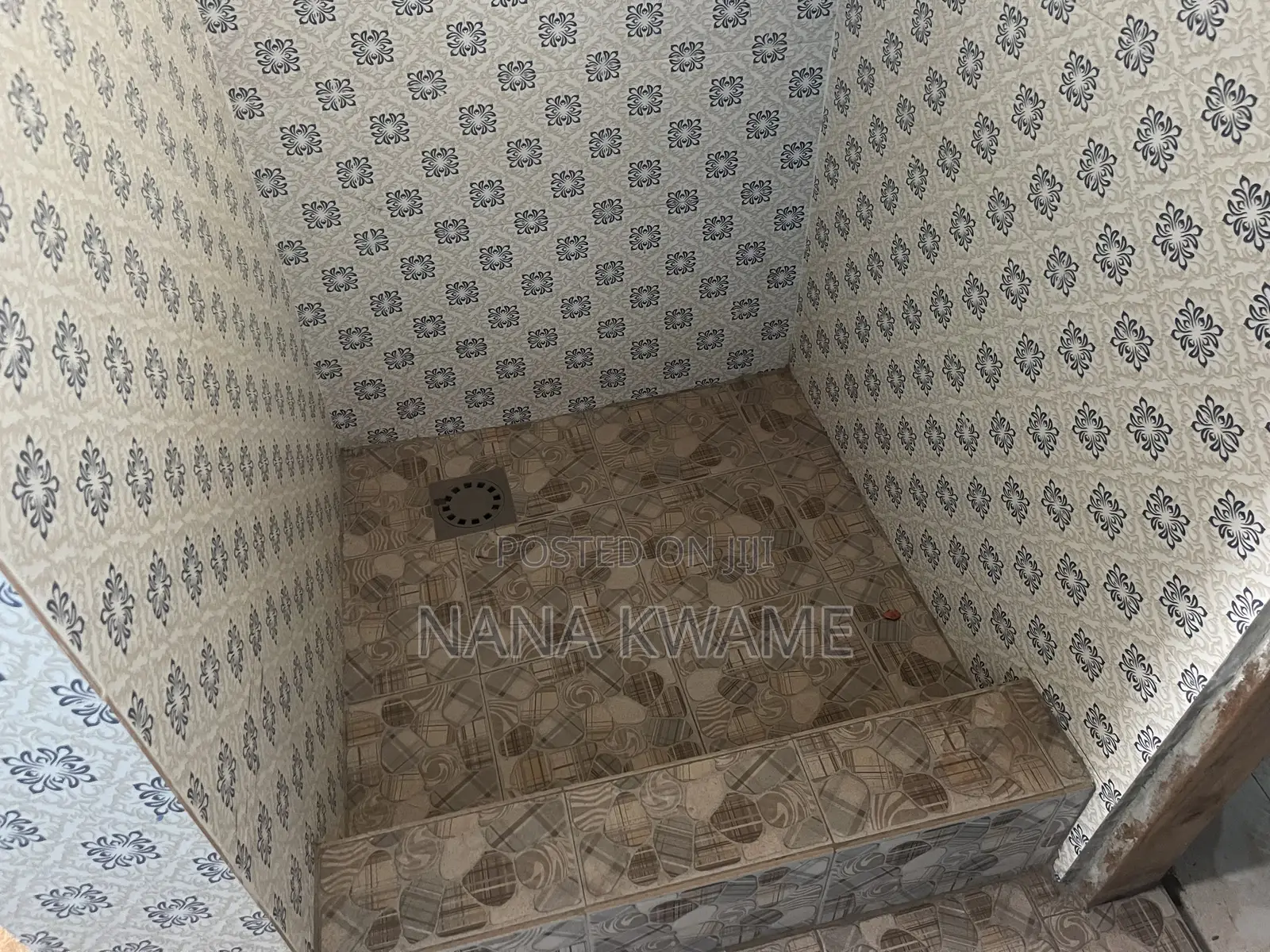 7bdrm House in Richmoni Estate, Atwima Kwanwoma for sale