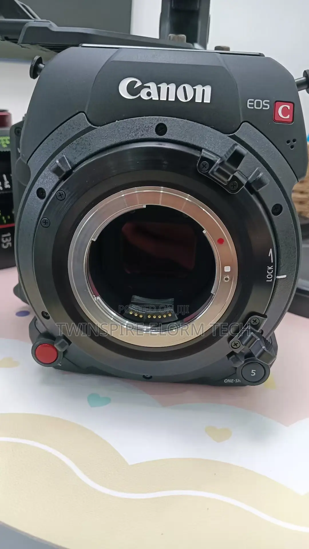 Canon C700