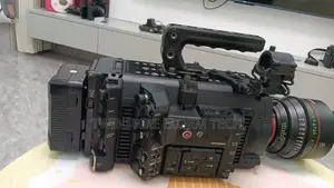 Canon C700