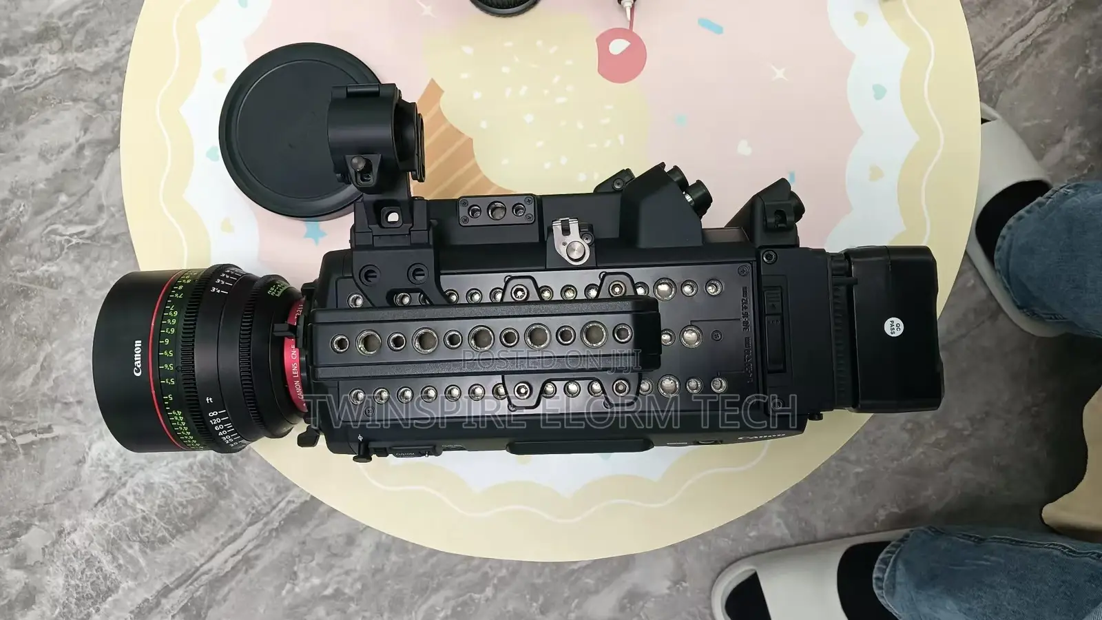 Canon C700