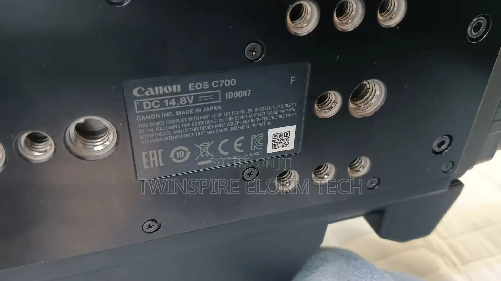 Canon C700