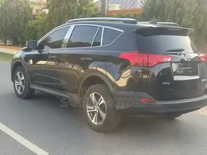 Toyota RAV4 Limited AWD (2.5L 4cyl 6A) 2016 Black