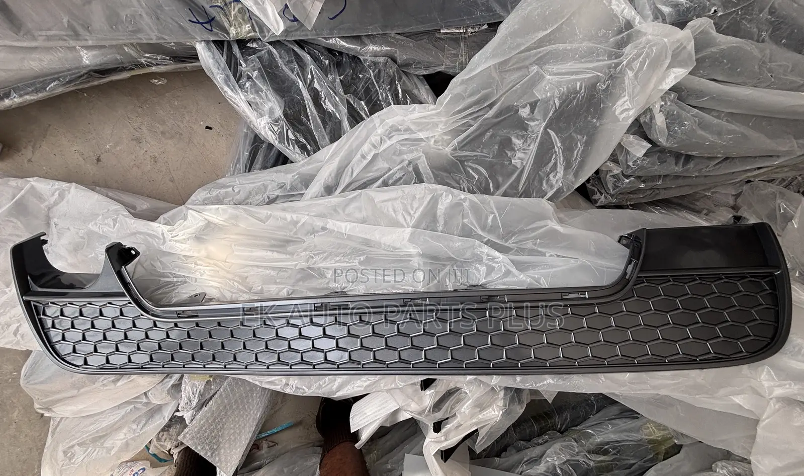 Toyota Corolla Sports Back/Rear Bumper Middle 2020 2021 2022