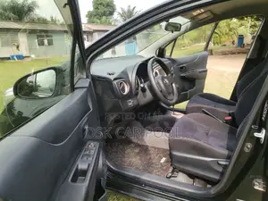 Toyota Vitz 1.3 AWD 5dr 2013 Black