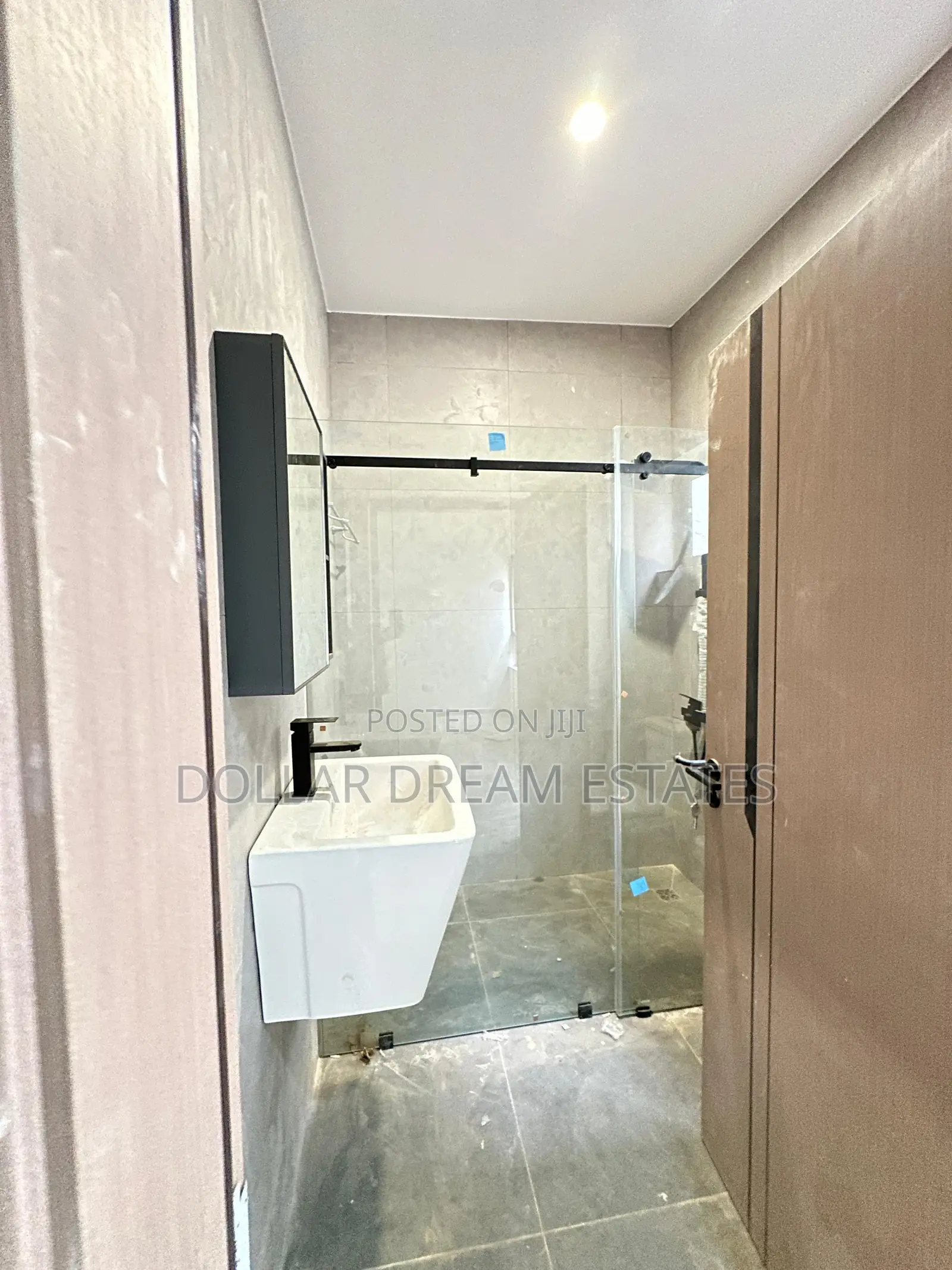 4bdrm House in Adjiriganor for rent