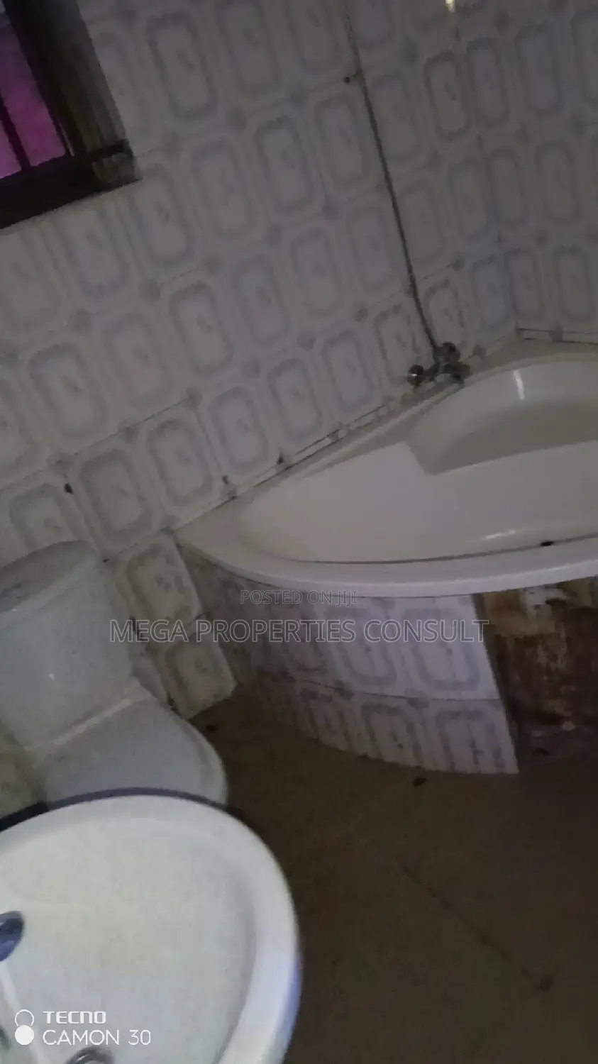 5bdrm House in Ga South Municipal for rent