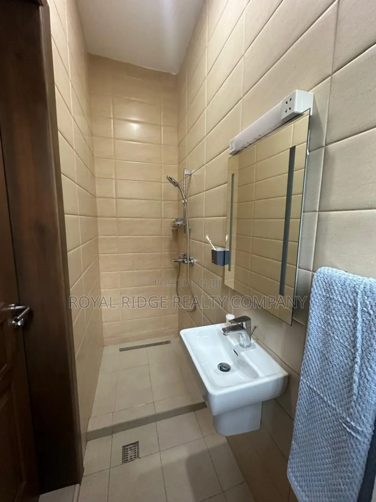 Furnished 3bdrm Townhouse / Terrace for rent