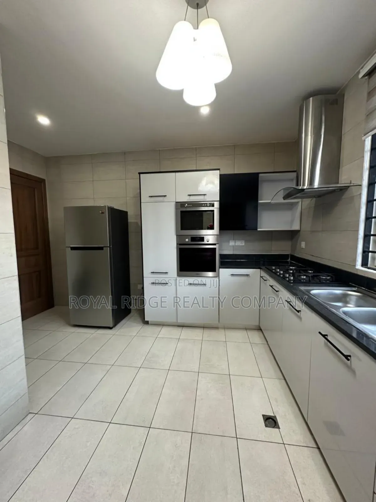 Furnished 3bdrm Townhouse / Terrace for rent