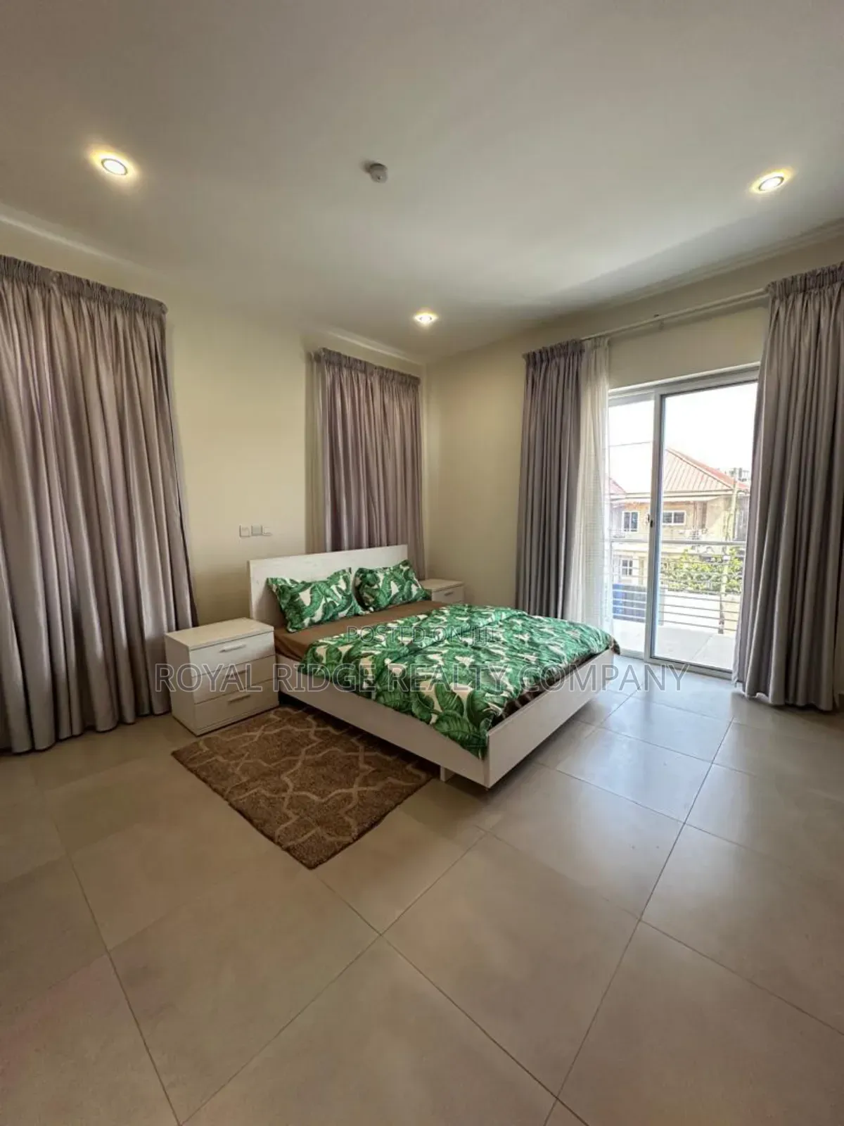 Furnished 3bdrm Townhouse / Terrace for rent