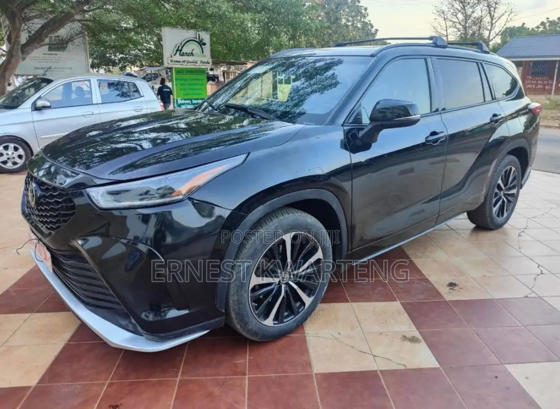 Toyota Highlander XSE 2022 Black