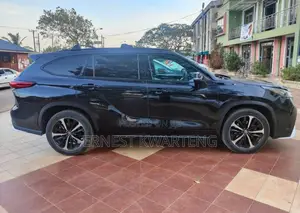 Toyota Highlander XSE 2022 Black