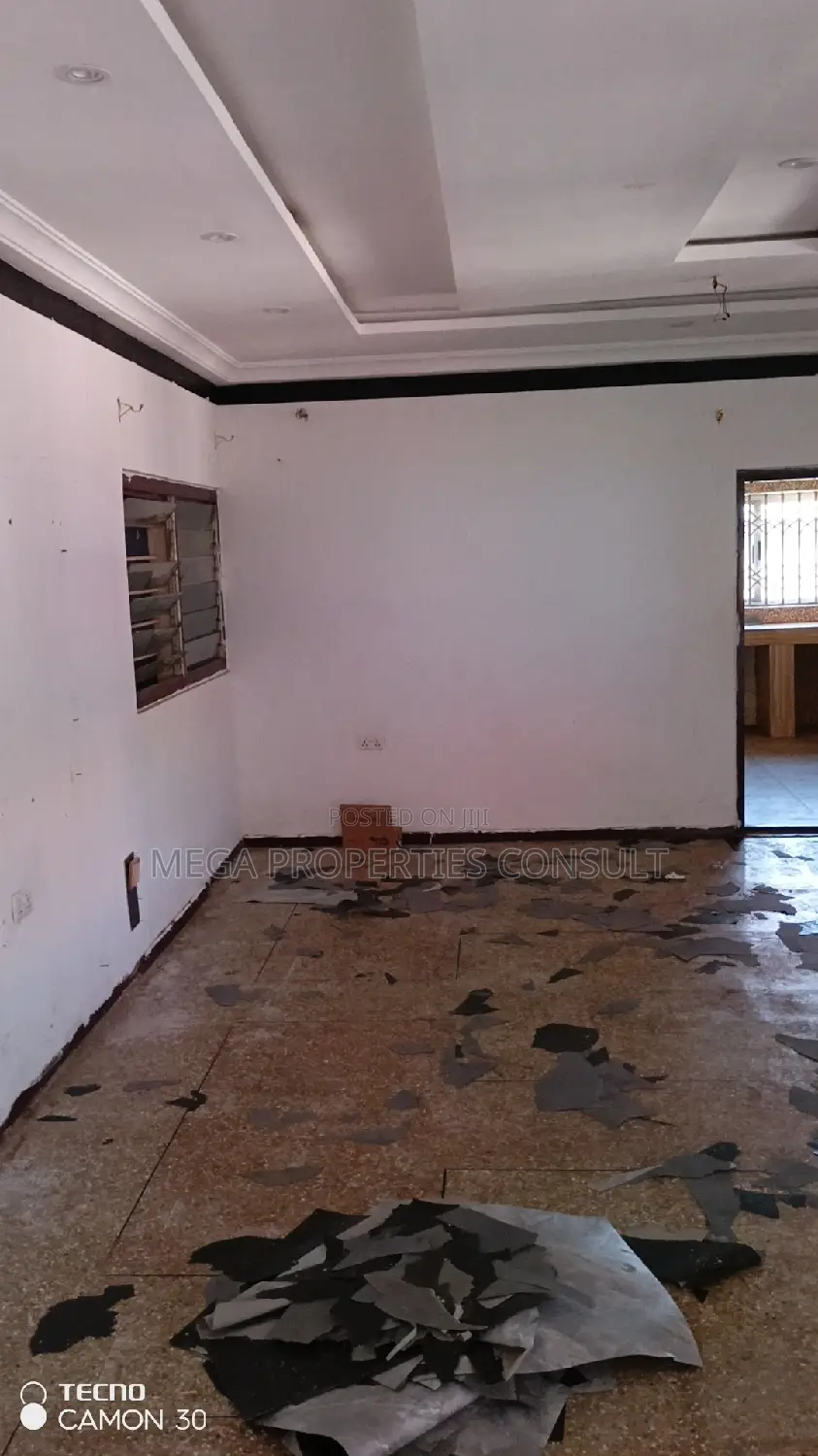 5bdrm House in Lapaz for rent
