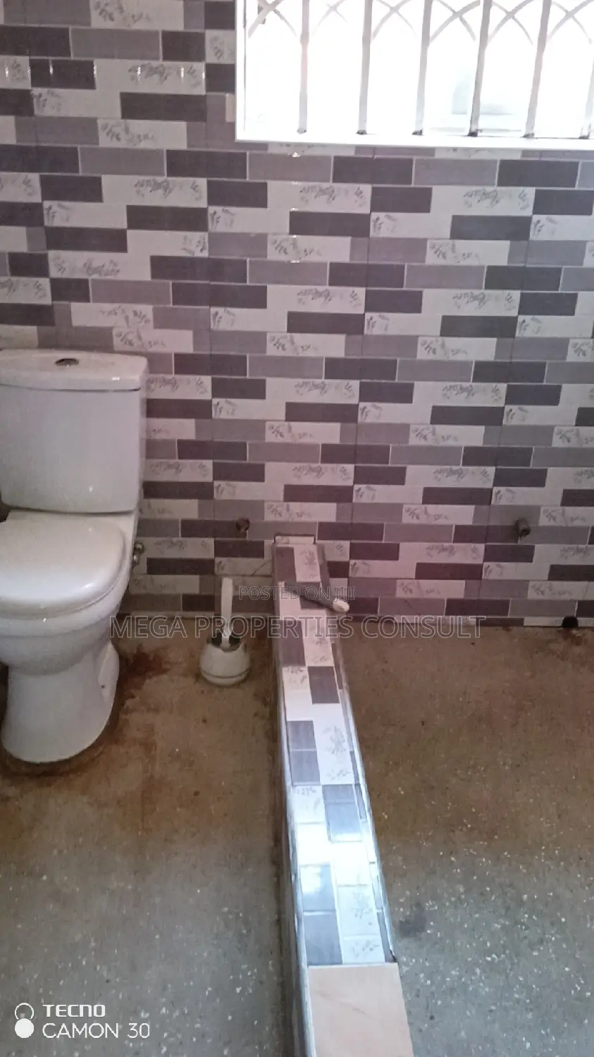 5bdrm House in Lapaz for rent