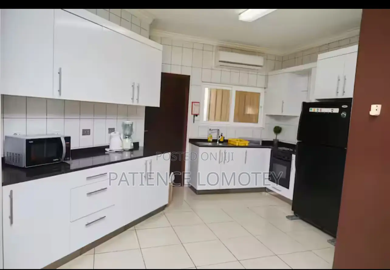 Furnished 3bdrm Penthouse in Holiflats, Accra Metropolitan for sale