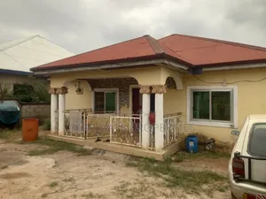 4bdrm House in Abrem Nwamase, Kumasi Metropolitan for sale