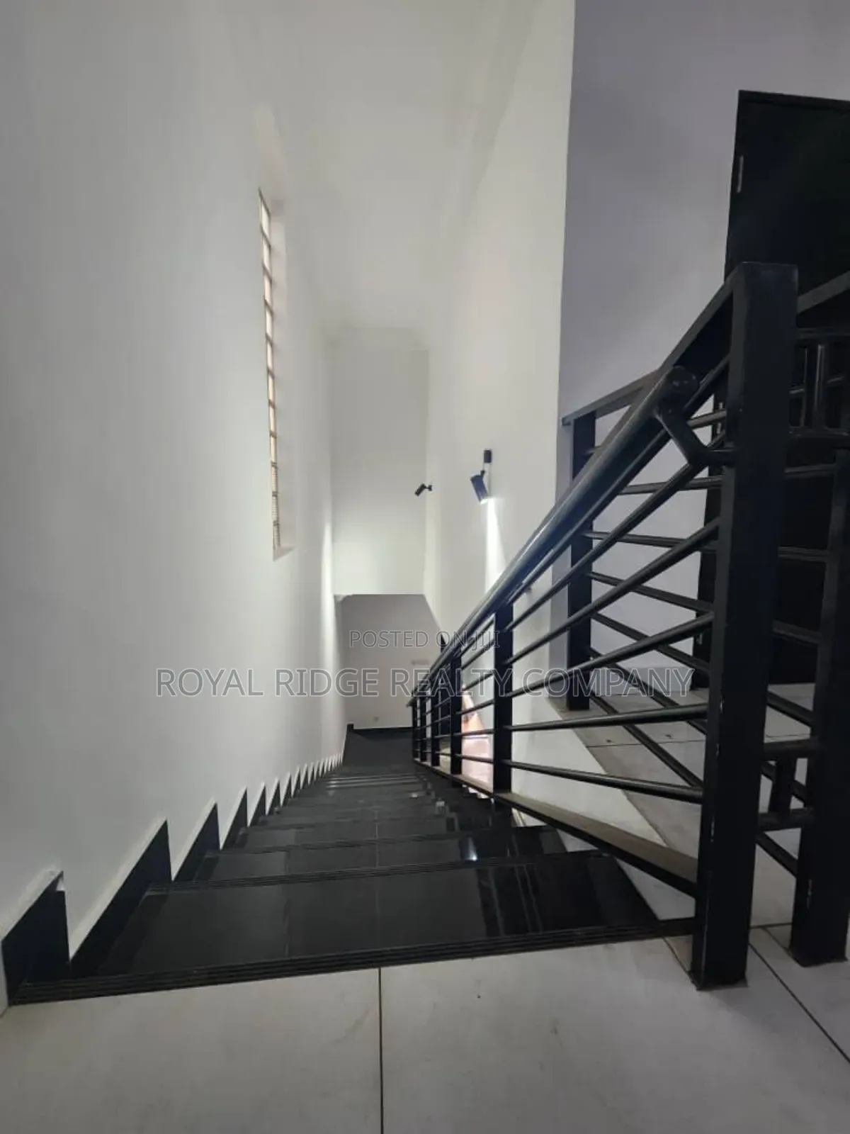 3bdrm House in East Legon Ogbojo, Accra Metropolitan for rent