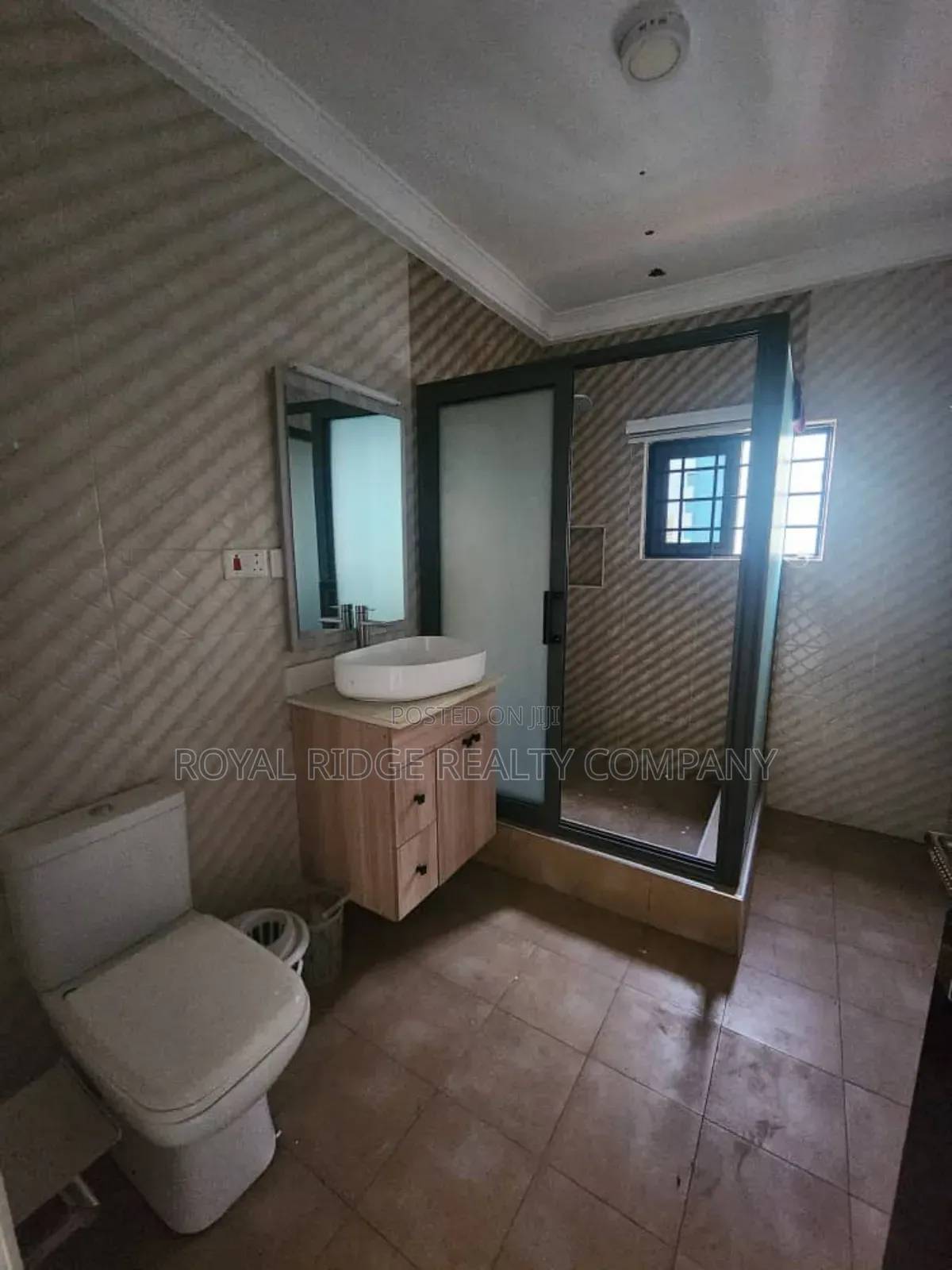 3bdrm House in East Legon Ogbojo, Accra Metropolitan for rent