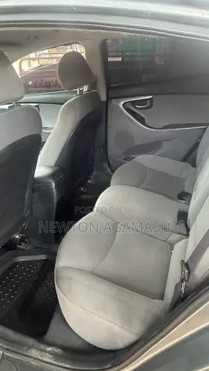 Hyundai Elantra SE 4dr Sedan (1.8L 4cyl 6M) 2015 Gray