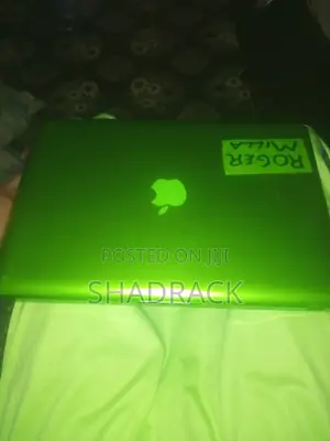 Laptop Apple MacBook 2011 4GB Intel Core i7 HDD 500GB