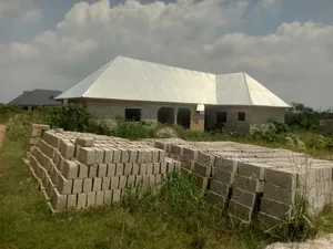 4bdrm House in Kenyasi Adesina, Kumasi Metropolitan for sale