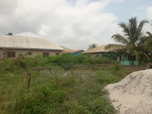 Plot for Sale at Kenyasi Bosore ( 100*90) Feet Square