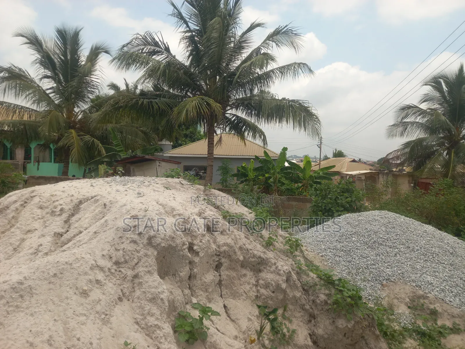Plot for Sale at Kenyasi Bosore ( 100*90) Feet Square