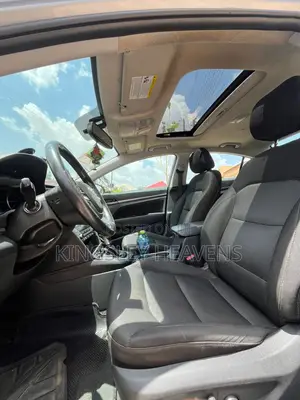 Hyundai Elantra 2017 Silver