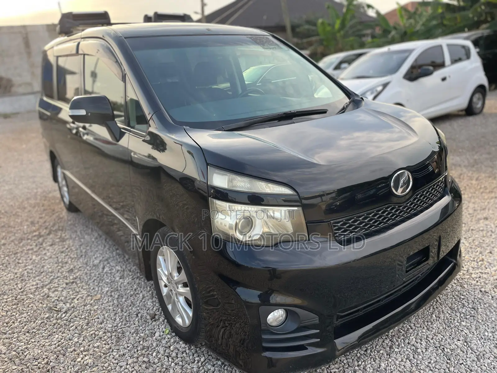 Toyota Voxy 2013 Black