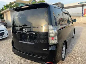 Toyota Voxy 2013 Black