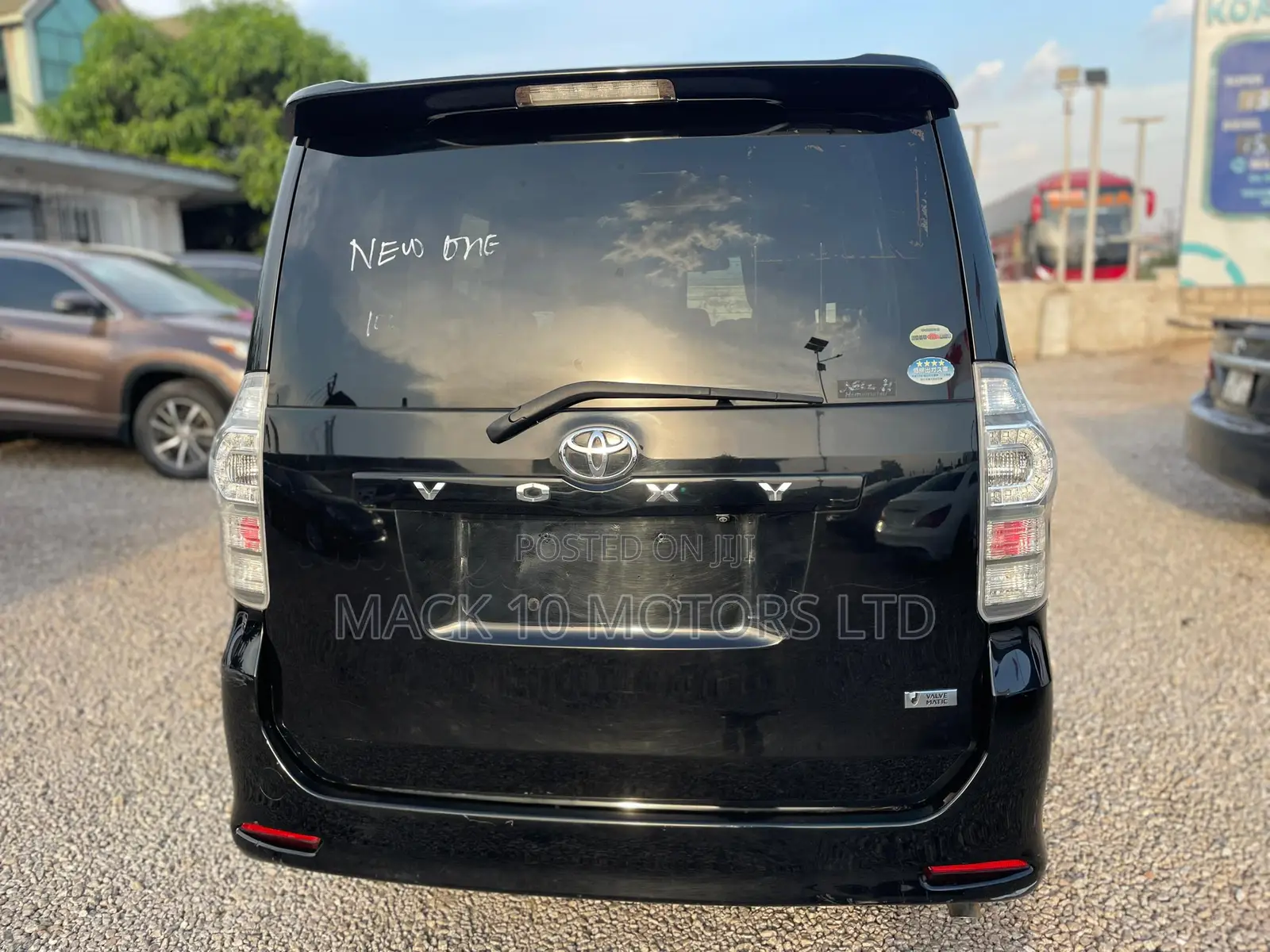 Toyota Voxy 2013 Black