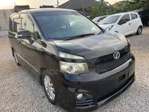 Toyota Voxy 2013 Black