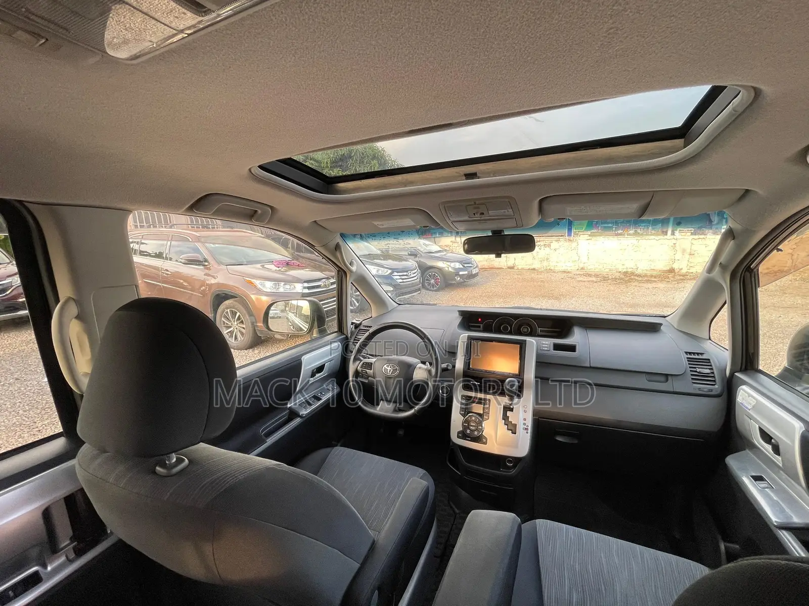 Toyota Voxy 2013 Black