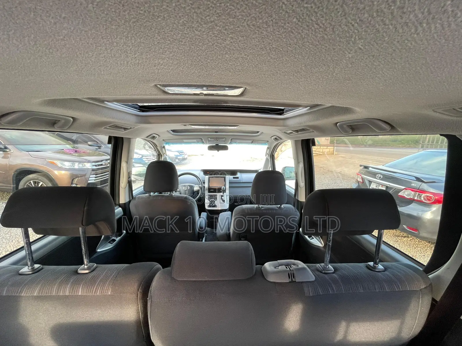 Toyota Voxy 2013 Black