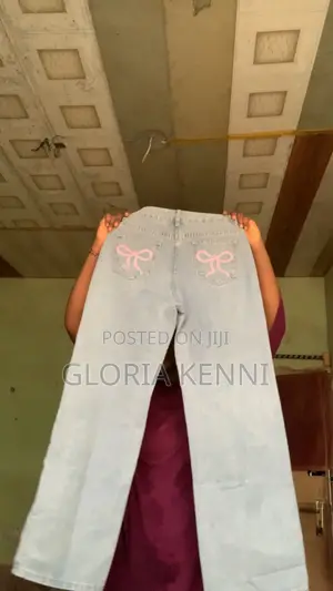 Straight Jeans