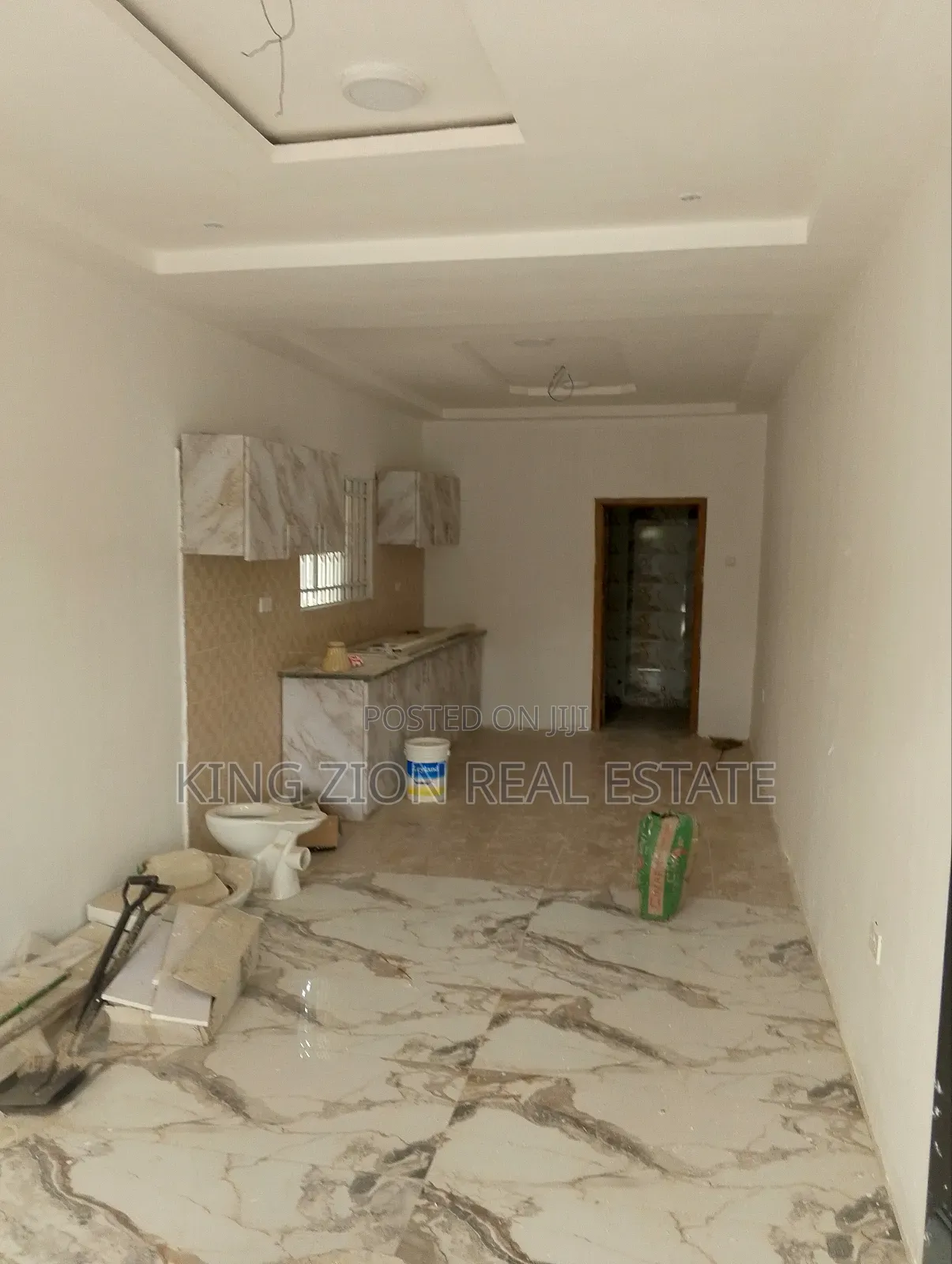 6bdrm House in Kingzion Real, Amasaman for rent