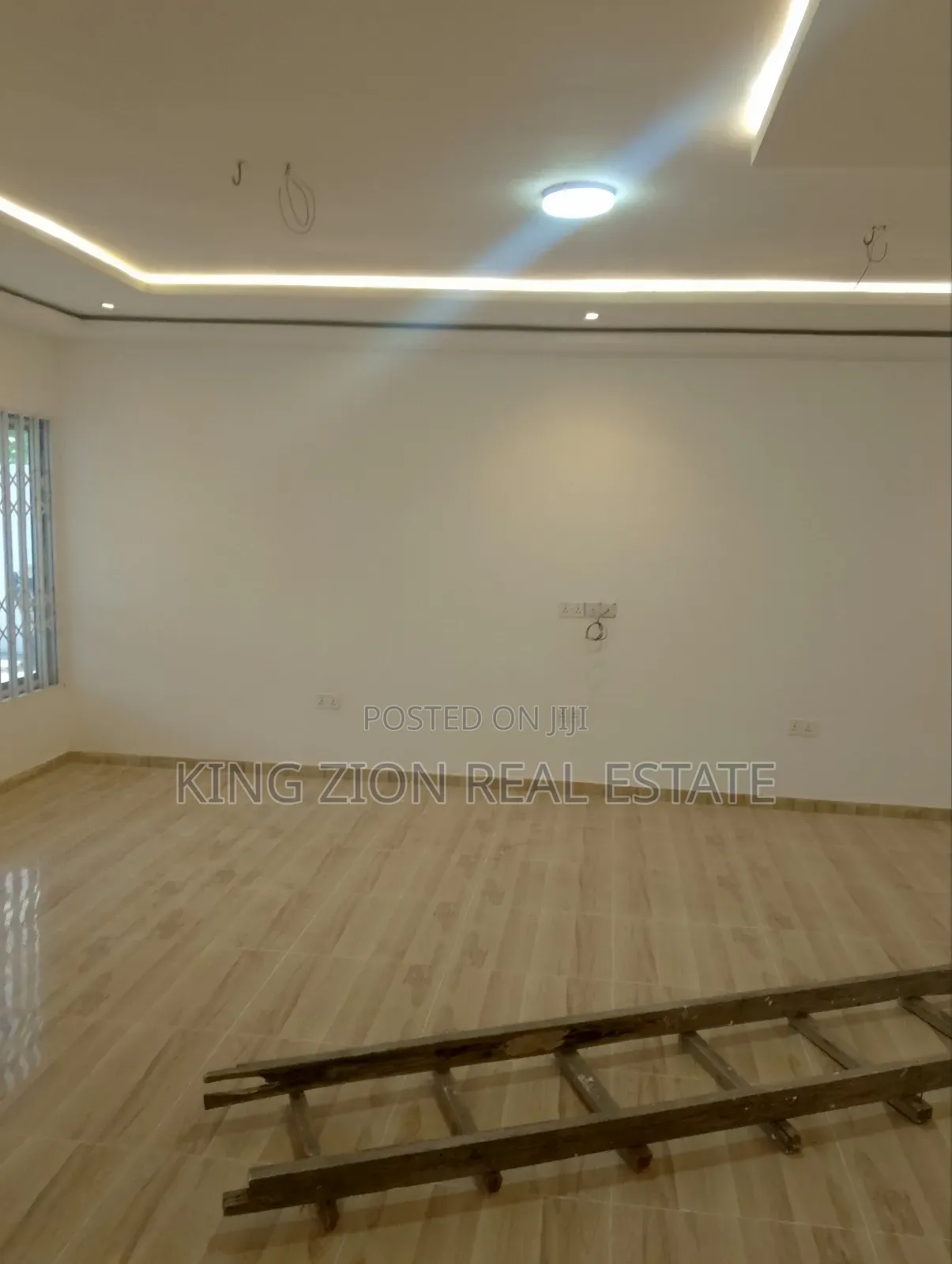 6bdrm House in Kingzion Real, Amasaman for rent