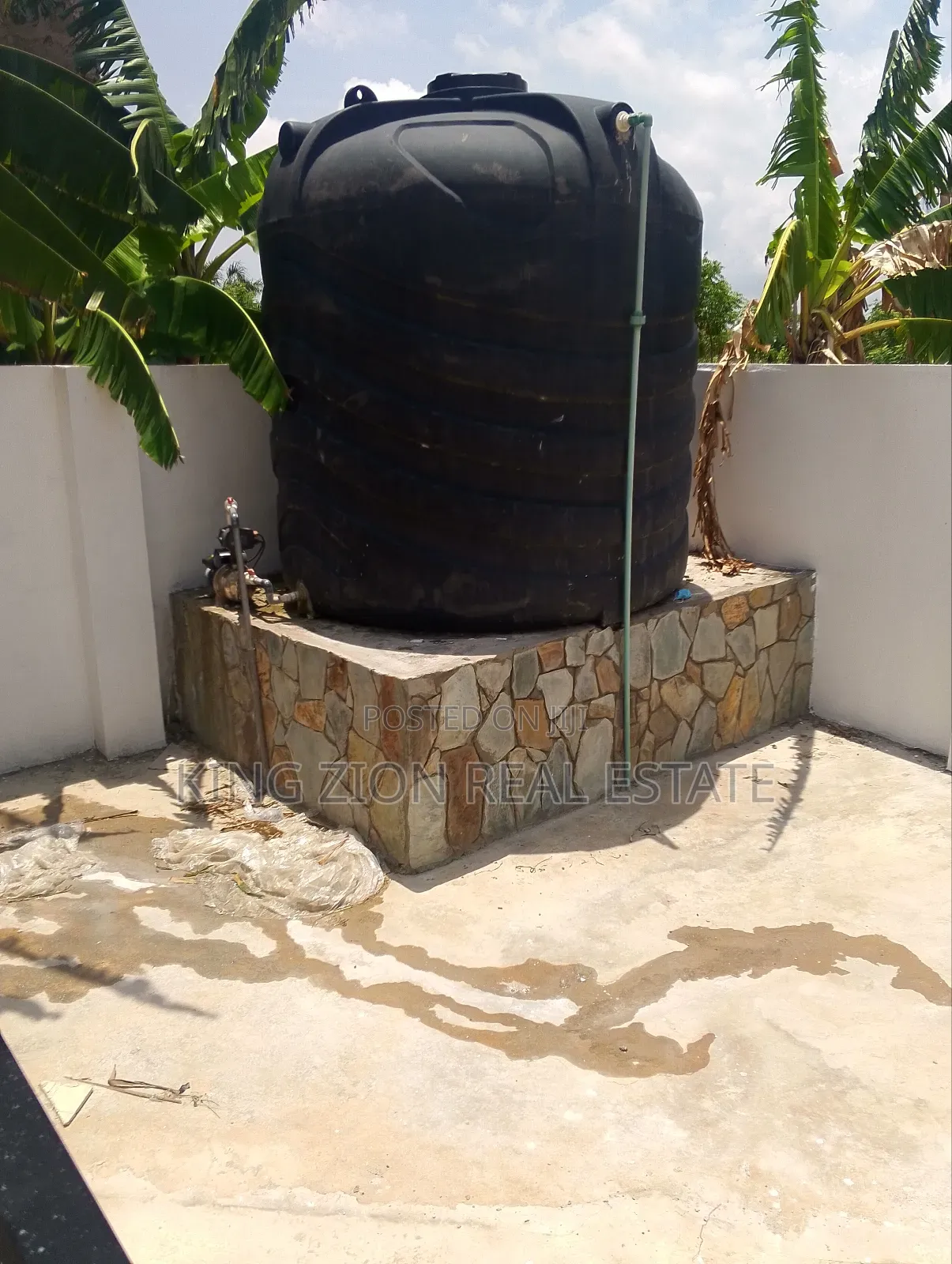 6bdrm House in Kingzion Real, Amasaman for rent