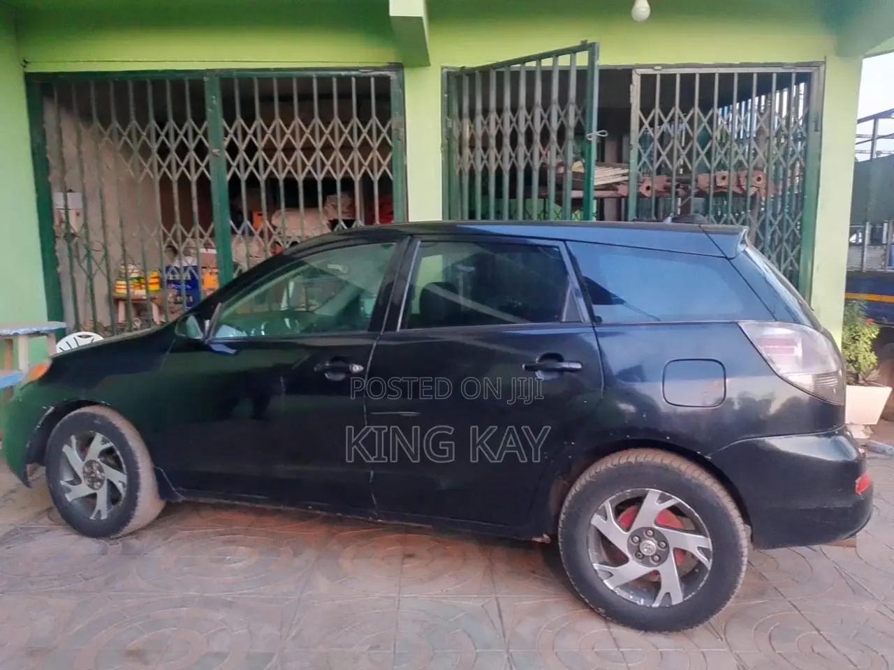 Toyota Matrix S Hatchback FWD (2.4L 4cyl 5A) 2010 Blue