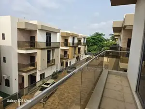4bdrm Townhouse / Terrace in Airport Residential Area for rent
