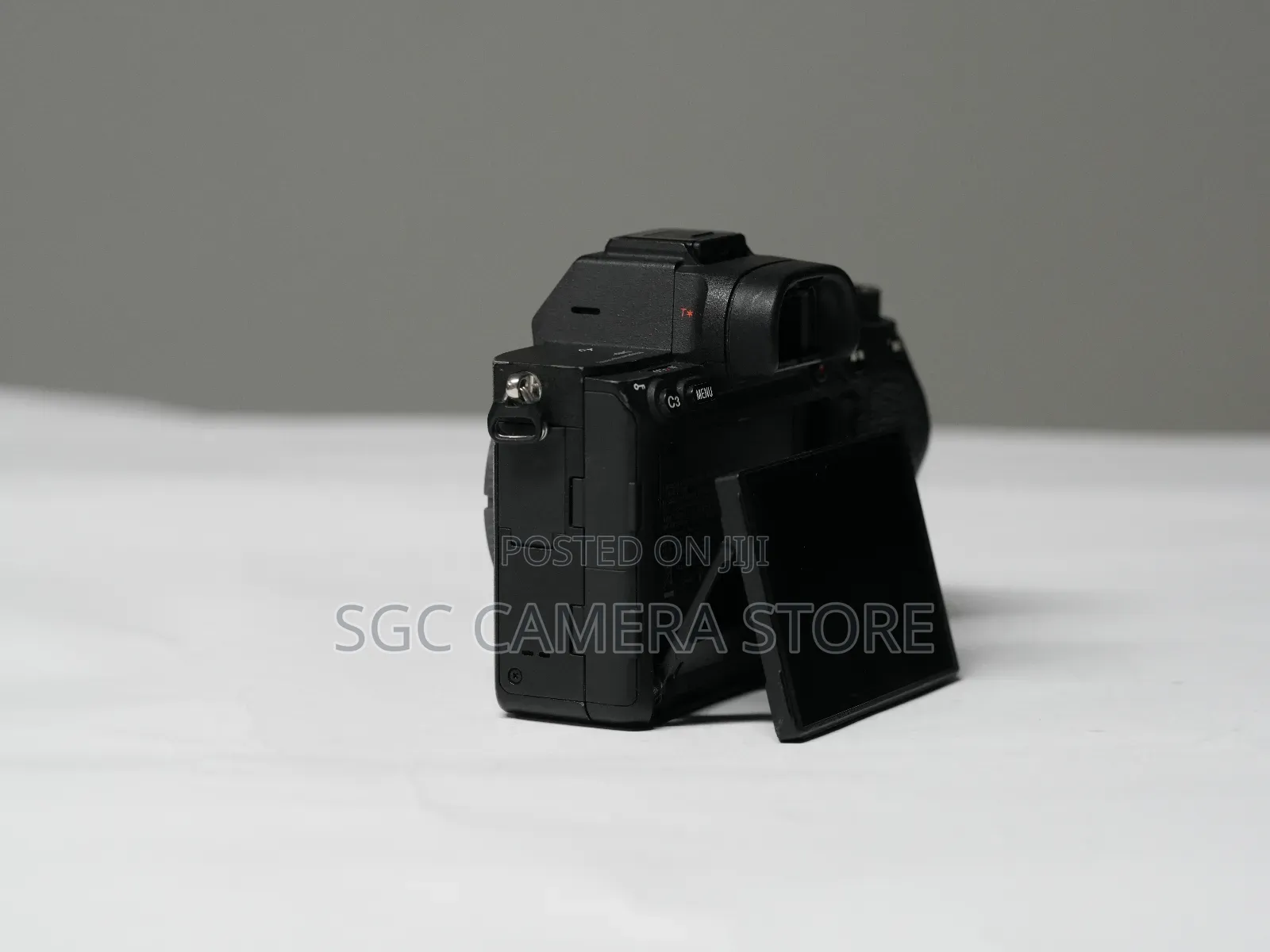 Sony A7r Iv = Foreign Used // 1 Year Warranty