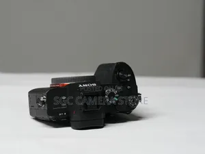 Sony A7r Iv = Foreign Used // 1 Year Warranty